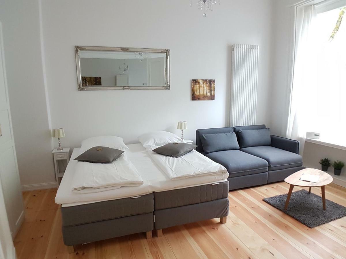 Lang Re By Rockchair Apartments L Superhost Status L 2 Bedrooms Boxspringbeds In City Center - Cozy Family & Business Flair Welcomes You! เบอร์ลิน ภายนอก รูปภาพ